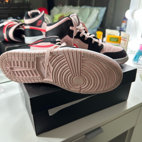 Big kids Nike high tops - Picture 4 of 5